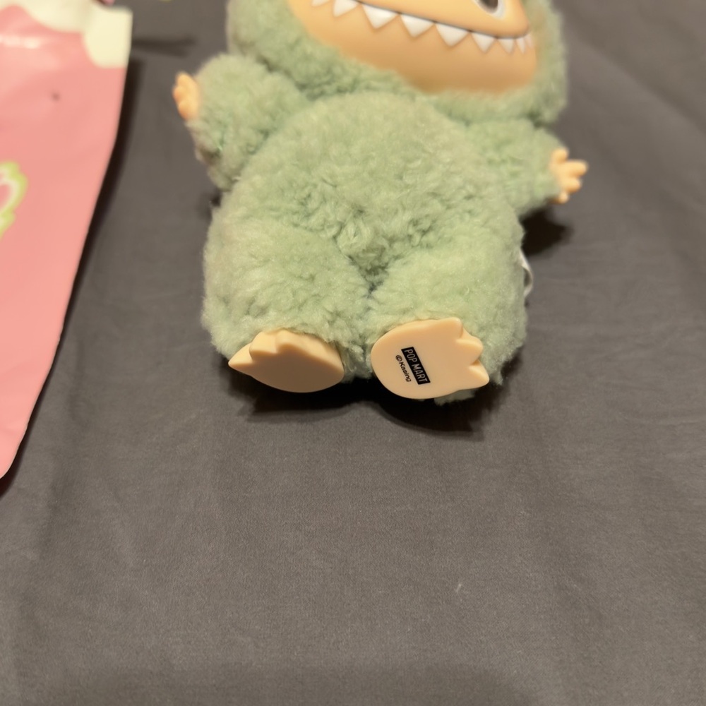 POP MART The Monsters Exciting Macaron Vinyl
Plush GREEN GRAPE Labubu - Picture 3 of 5